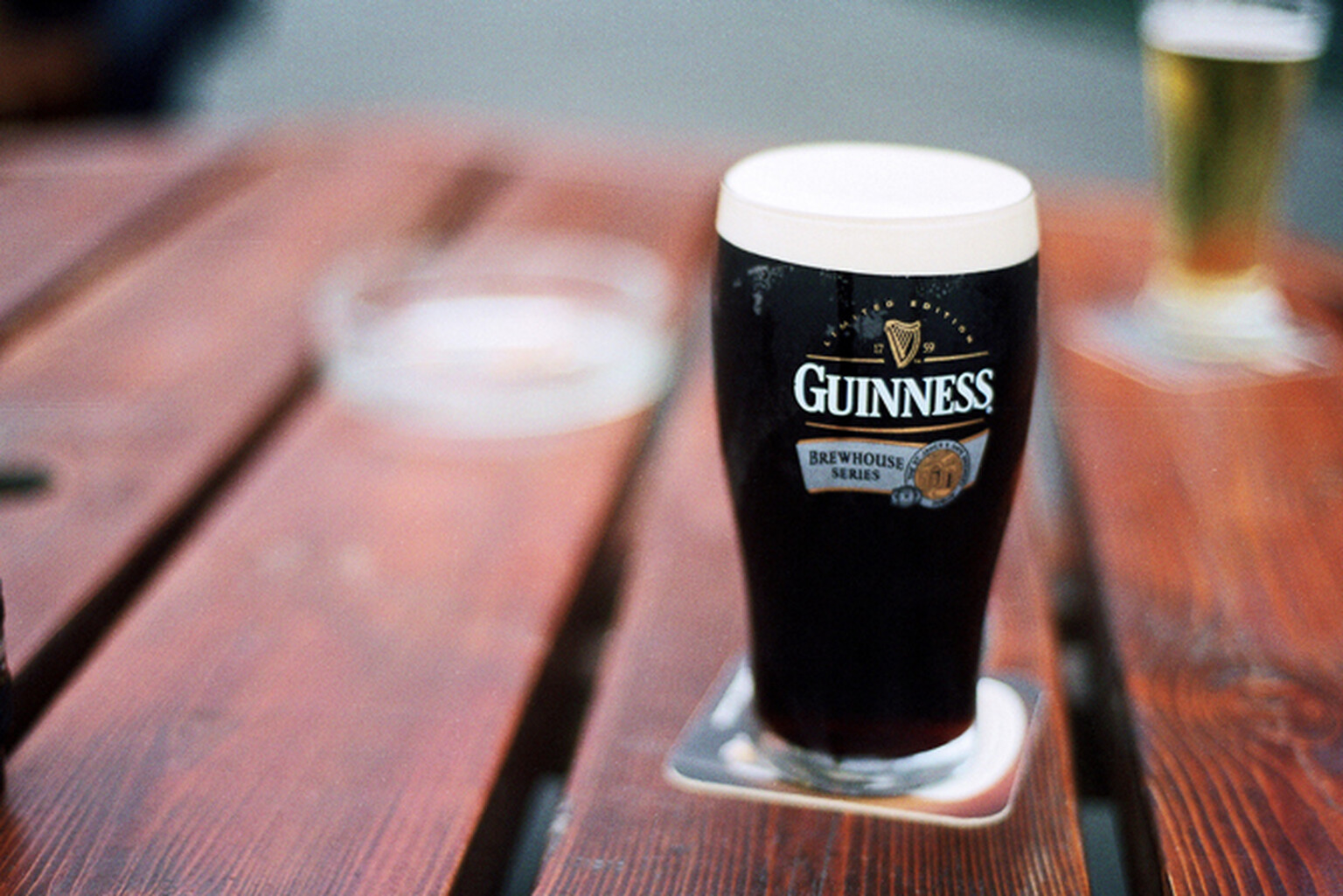 First motorway pub opens in the UK