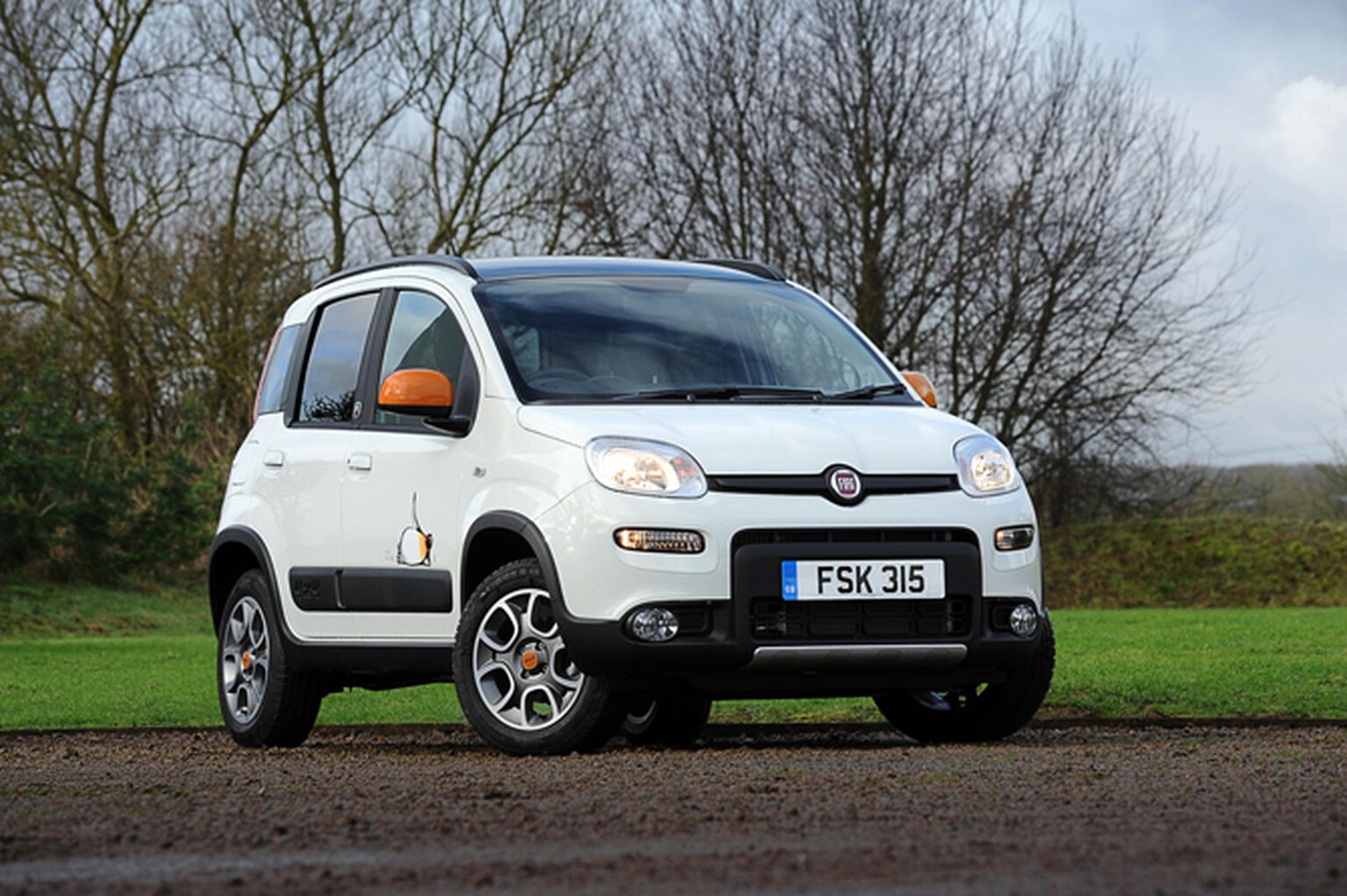 Fiat Panda 4x4 Antarctica images, price and specs