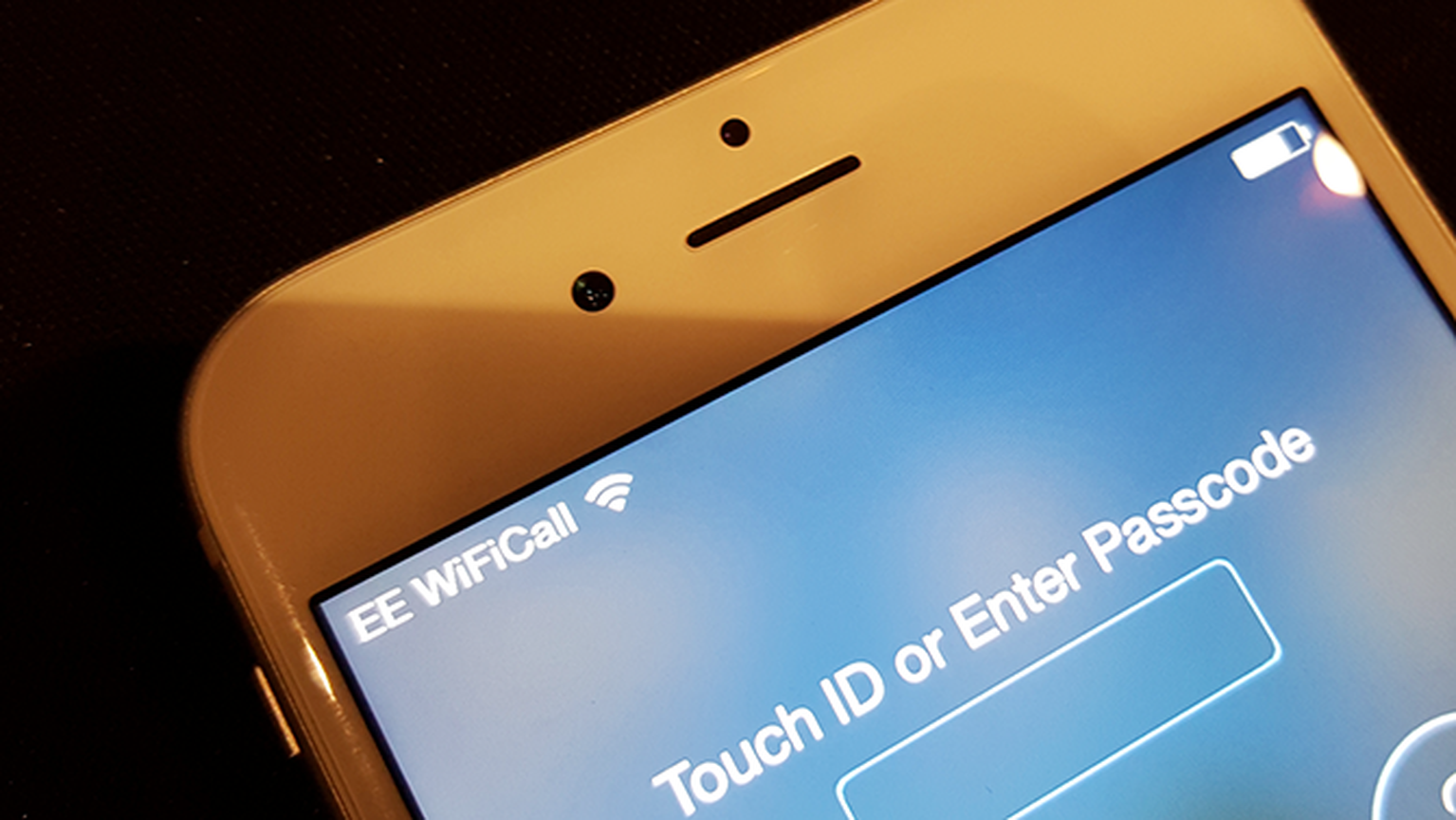 Apple bundles EE WiFi Calling for iPhone 5C, 5S, 6 and 6 Plus in iOS 8.3 update