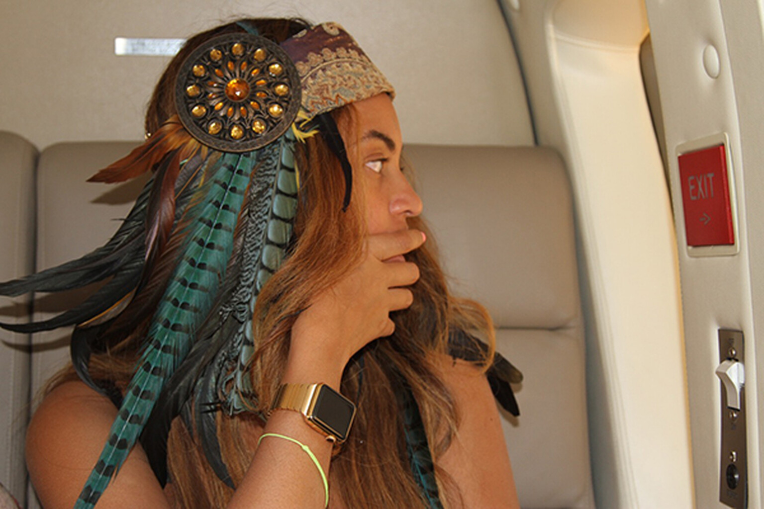 Beyoncé gets an exclusive gold Apple Watch strap because she’s famous