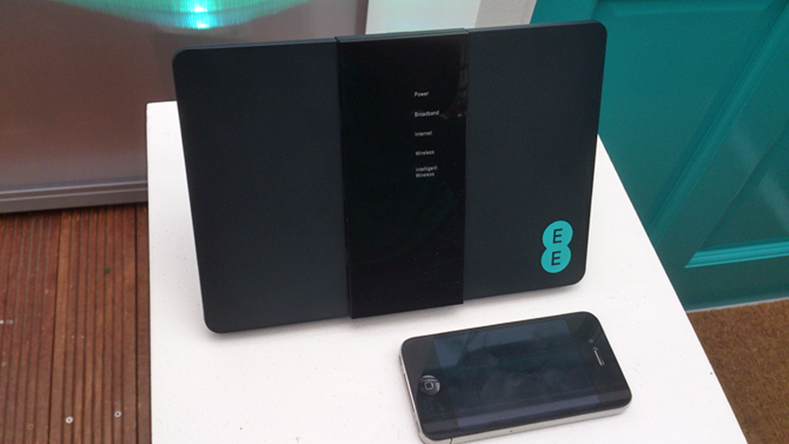 EE TV bundles bump up broadband figures ahead of BT buyout