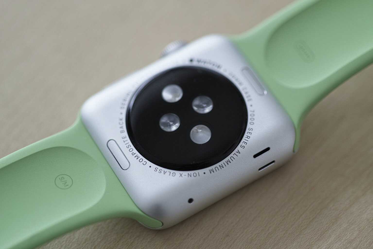Apple Watch may not fully work with tattooed users and dark skin
