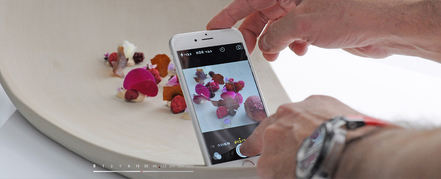 These plates are designed to help you capture the perfect #Foodstagram