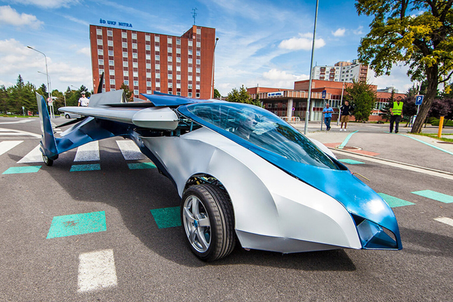 AeroMobil flying car crashes during testing