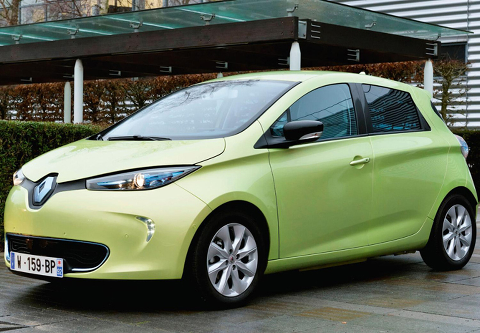 Renault Next Two self-driving car can park itself
