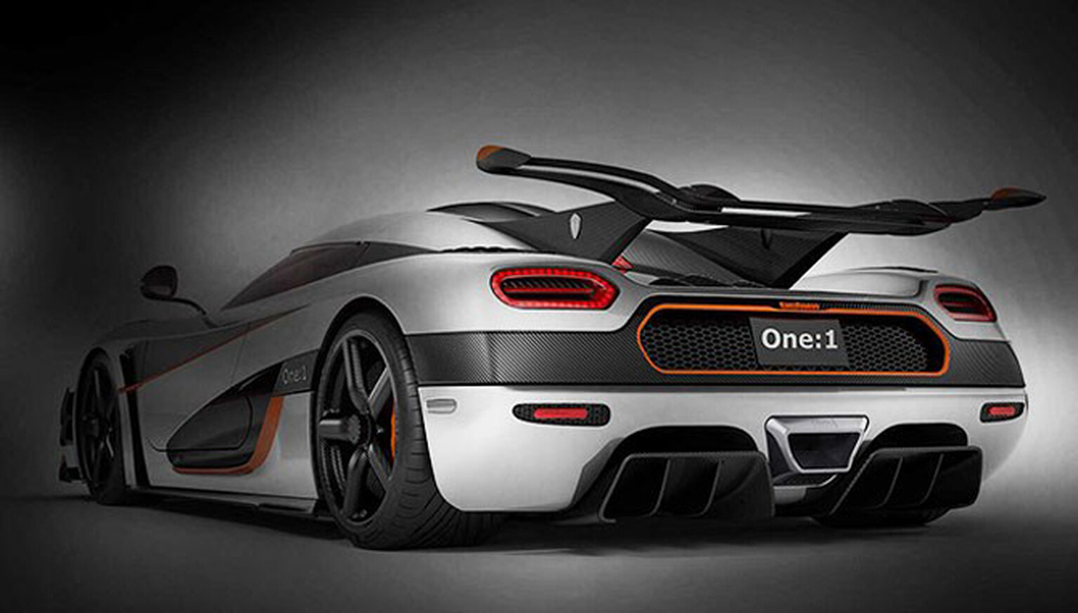 Koenigsegg teases world with first official Agera One: 1 image