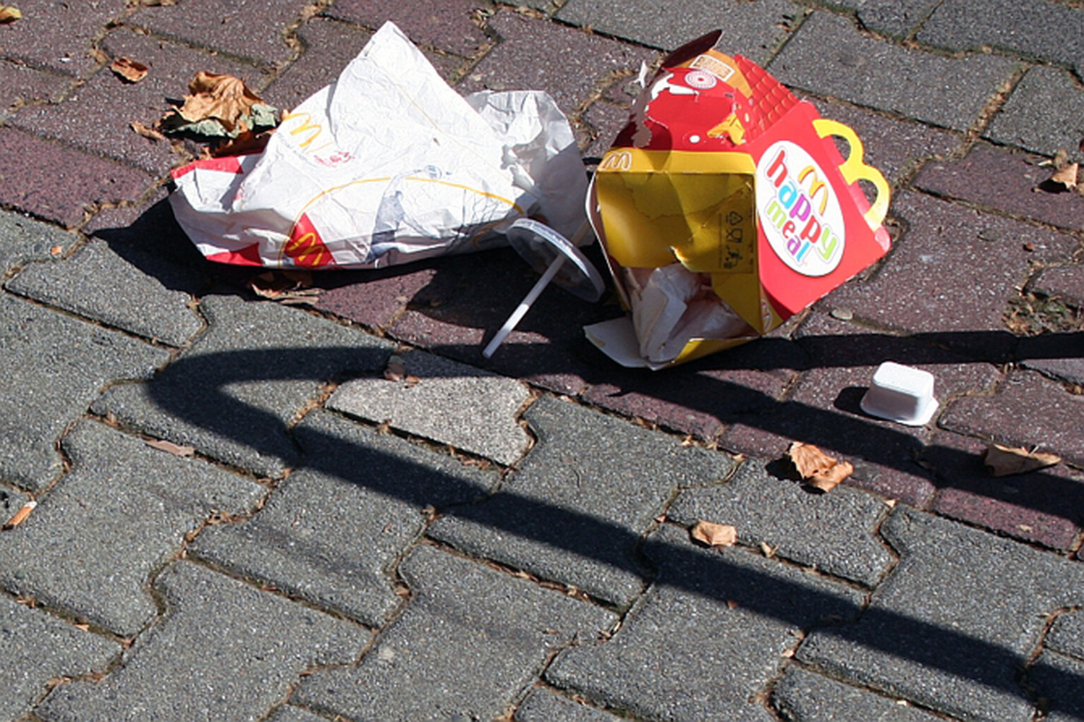 Angry drivethru customer shoots at McDonald's after staff forgot bacon