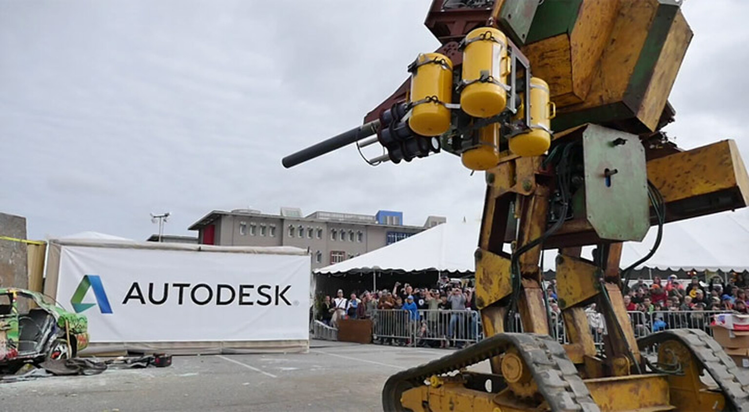 The 12,000lb robot that can destroy cars
