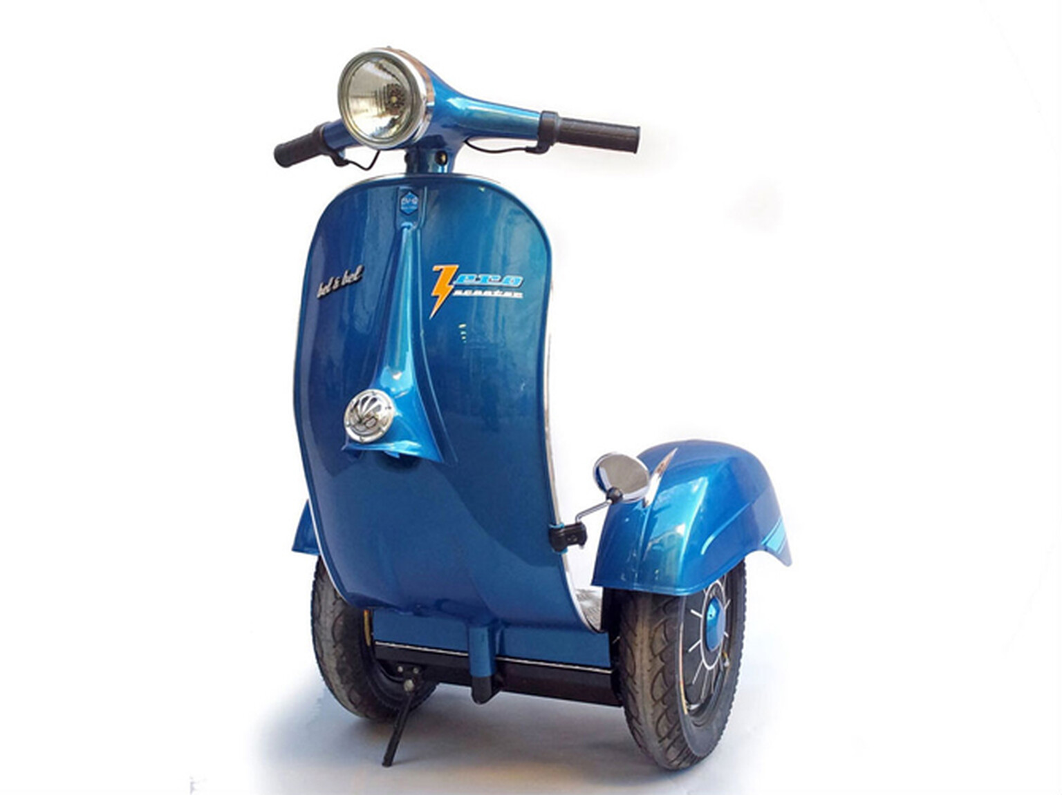 Zero Scooter looks like a Vespa, goes like a Segway