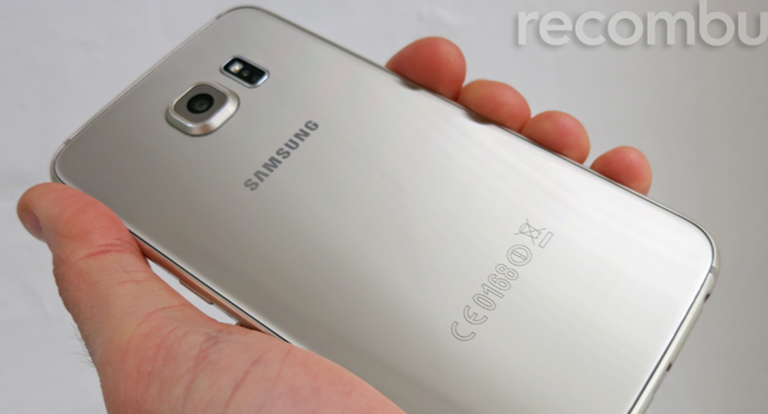 Samsung slashes price of Galaxy S6 in UK
