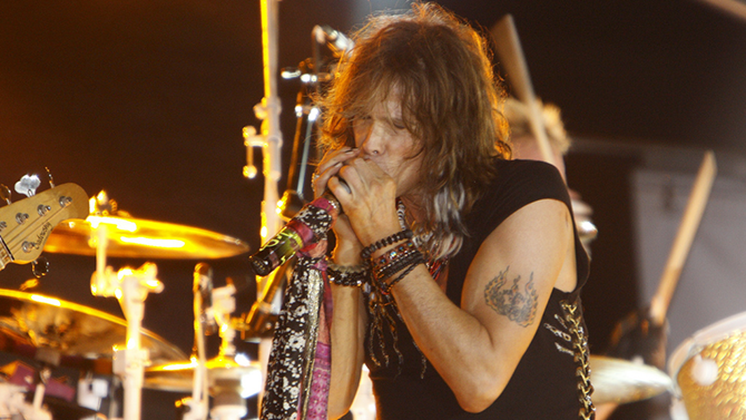 Virgin Media’s Karaoke Kev call centre worker goes viral, saves customer with Aerosmith