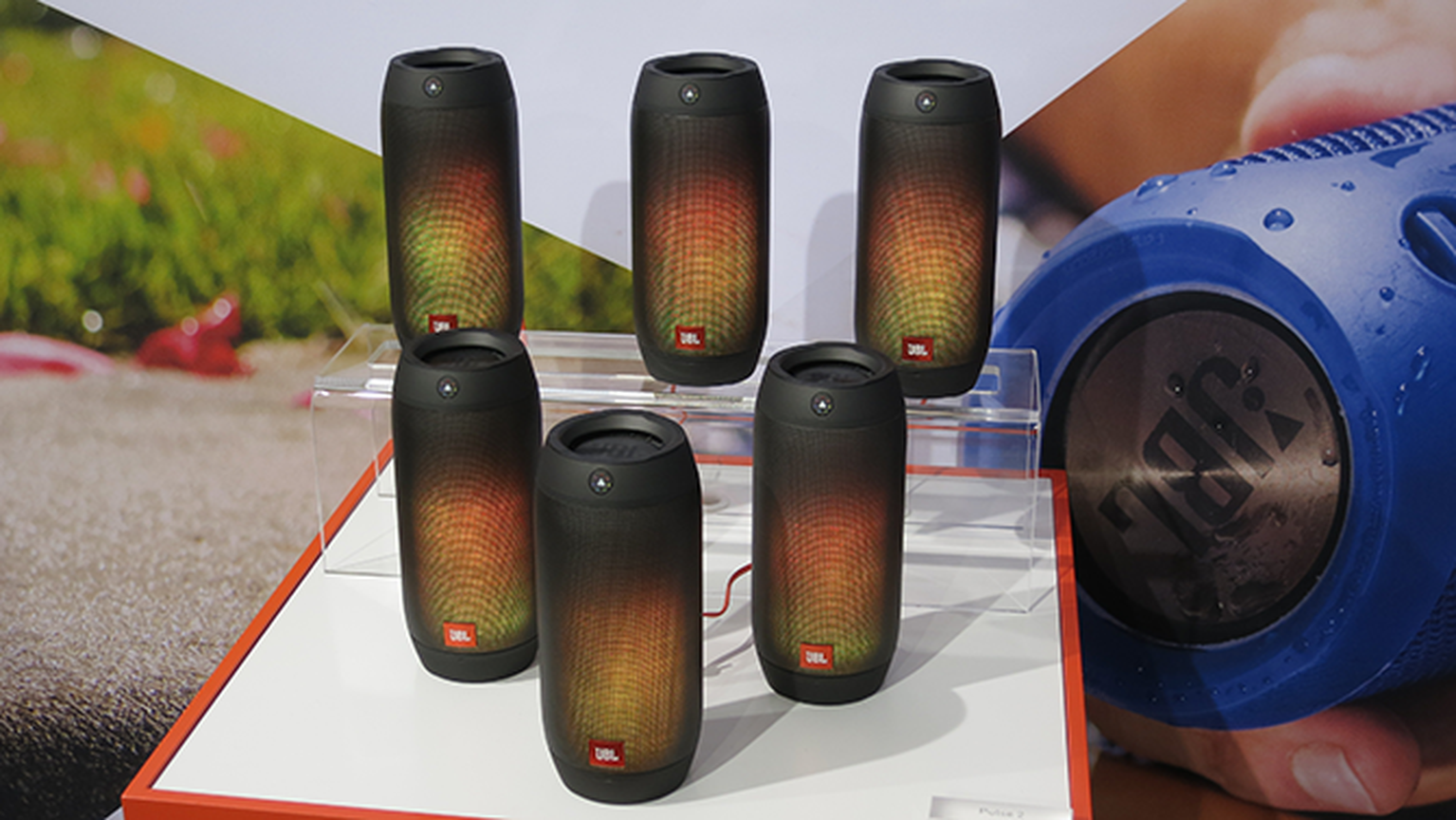 JBL's Pulse 2 wireless speaker is a chameleon in a Coke can