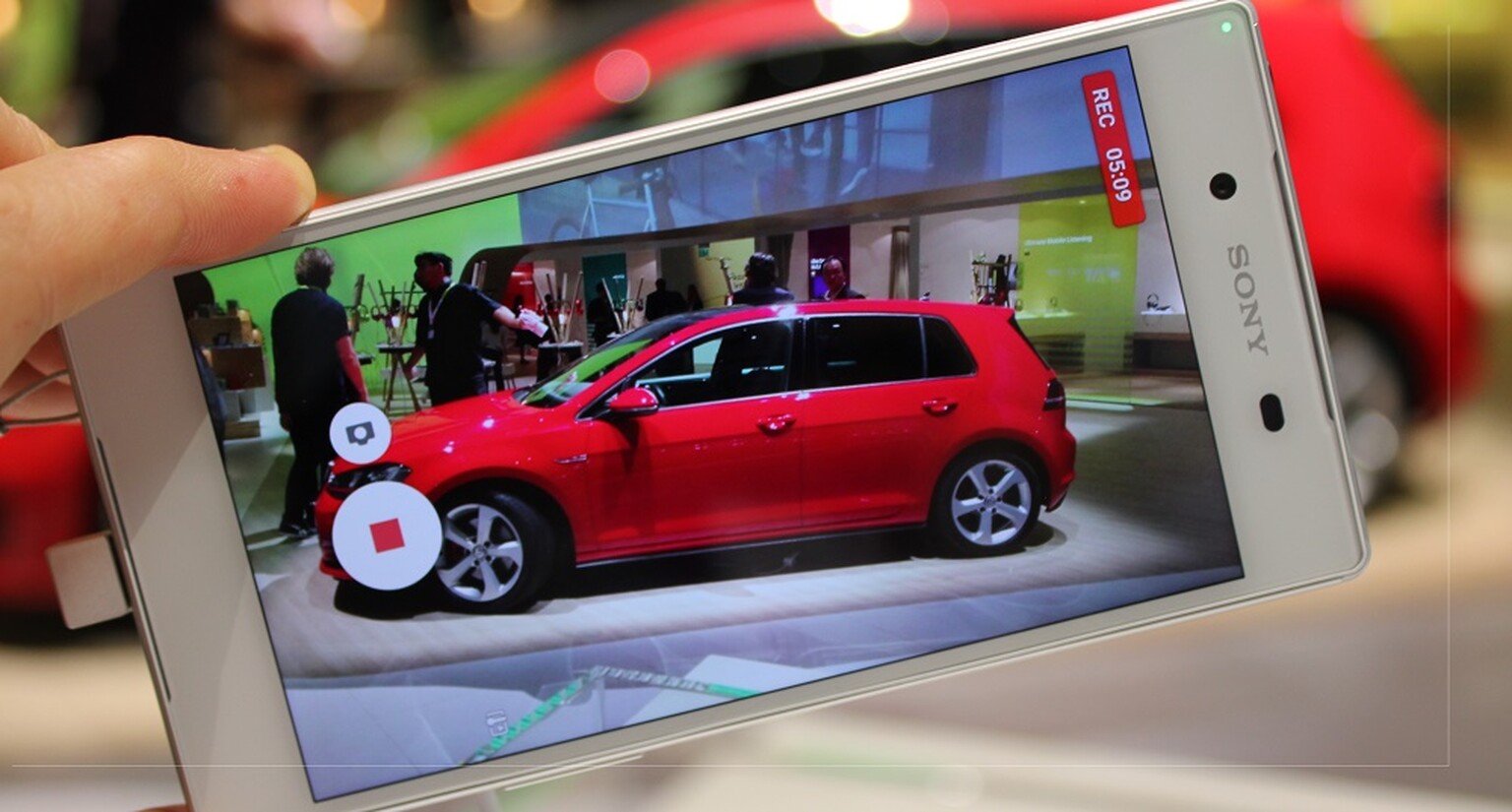 Does the Sony Xperia Z5 heat up when shooting video?