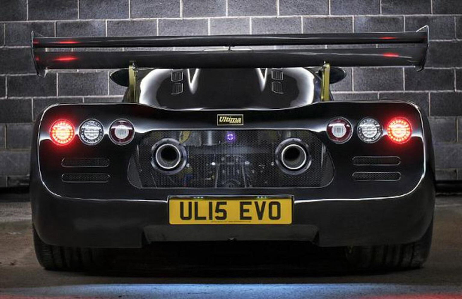 Ultima Evolution: You need to see the Bugatti Veyron destroyer in action