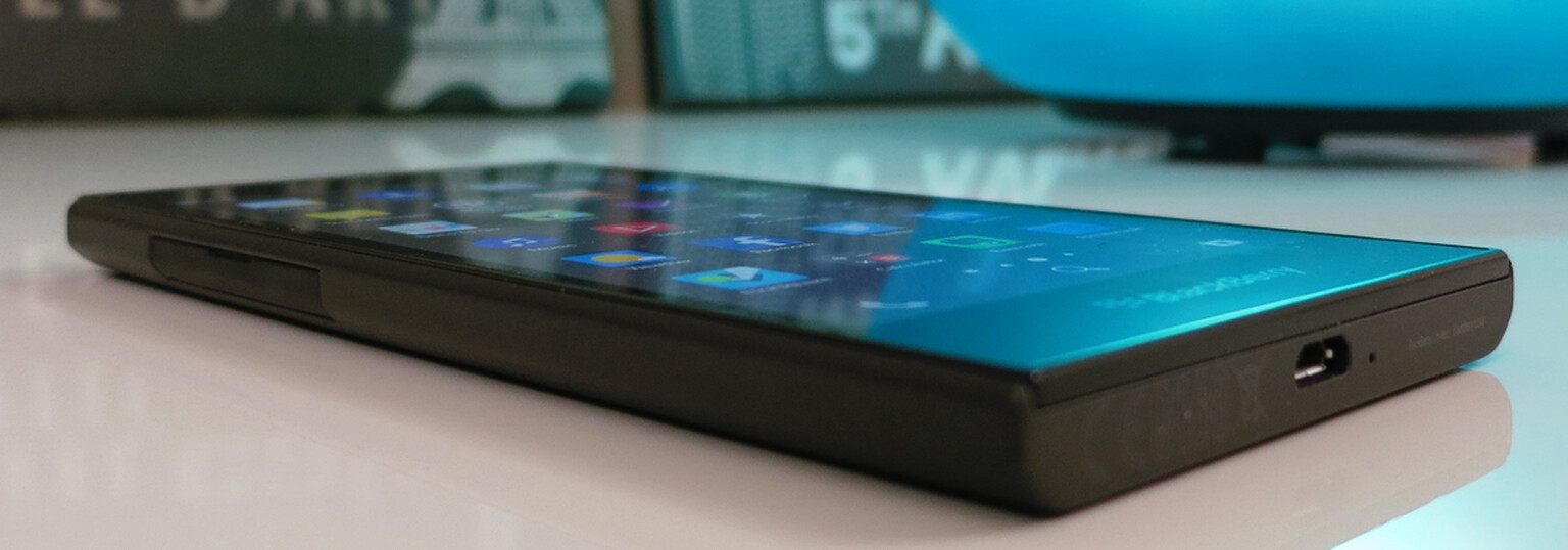 BlackBerry Leap Review: In Depth