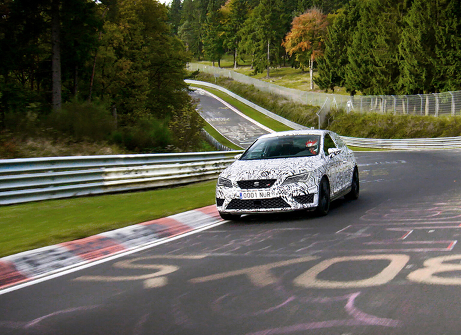 Seat Leon Cupra 280 breaks Nürburgring front-wheel drive record