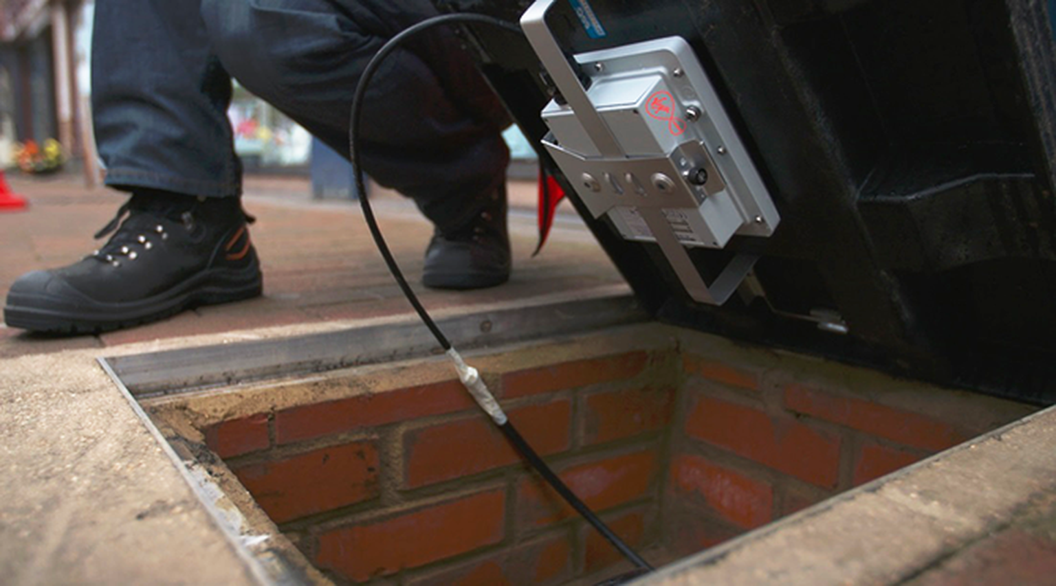Virgin Media installs 166Mbps free public WiFi in PAVEMENTS