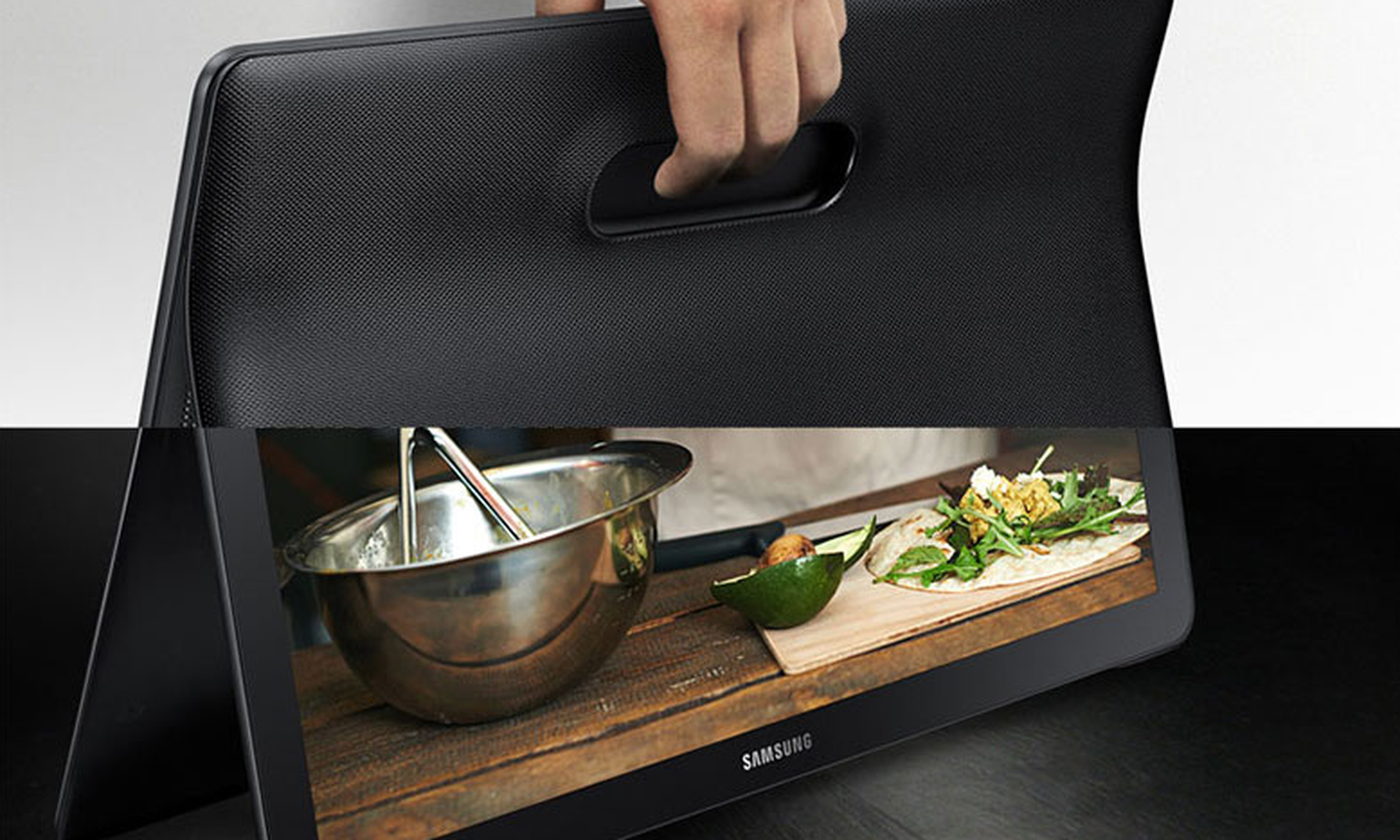 Samsung's latest 18.4-inch tablet isn't for weaklings