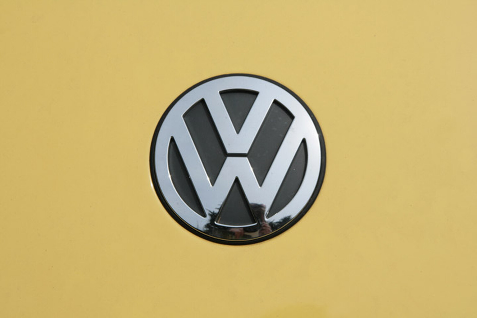 VW confirms CO2 'irregularities' among 800,000 vehicles in Europe