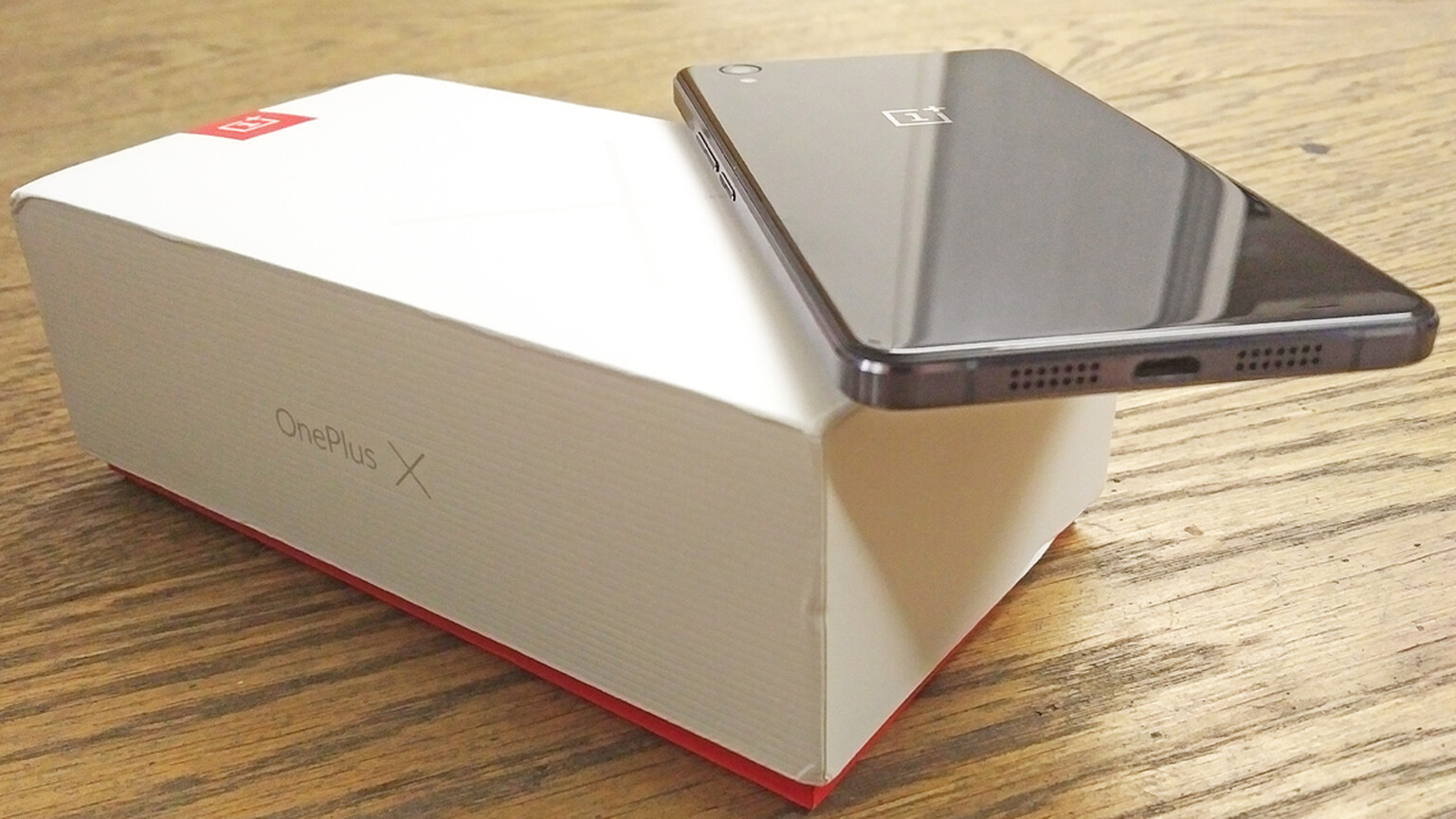 OnePlus X: Unboxing and first impressions