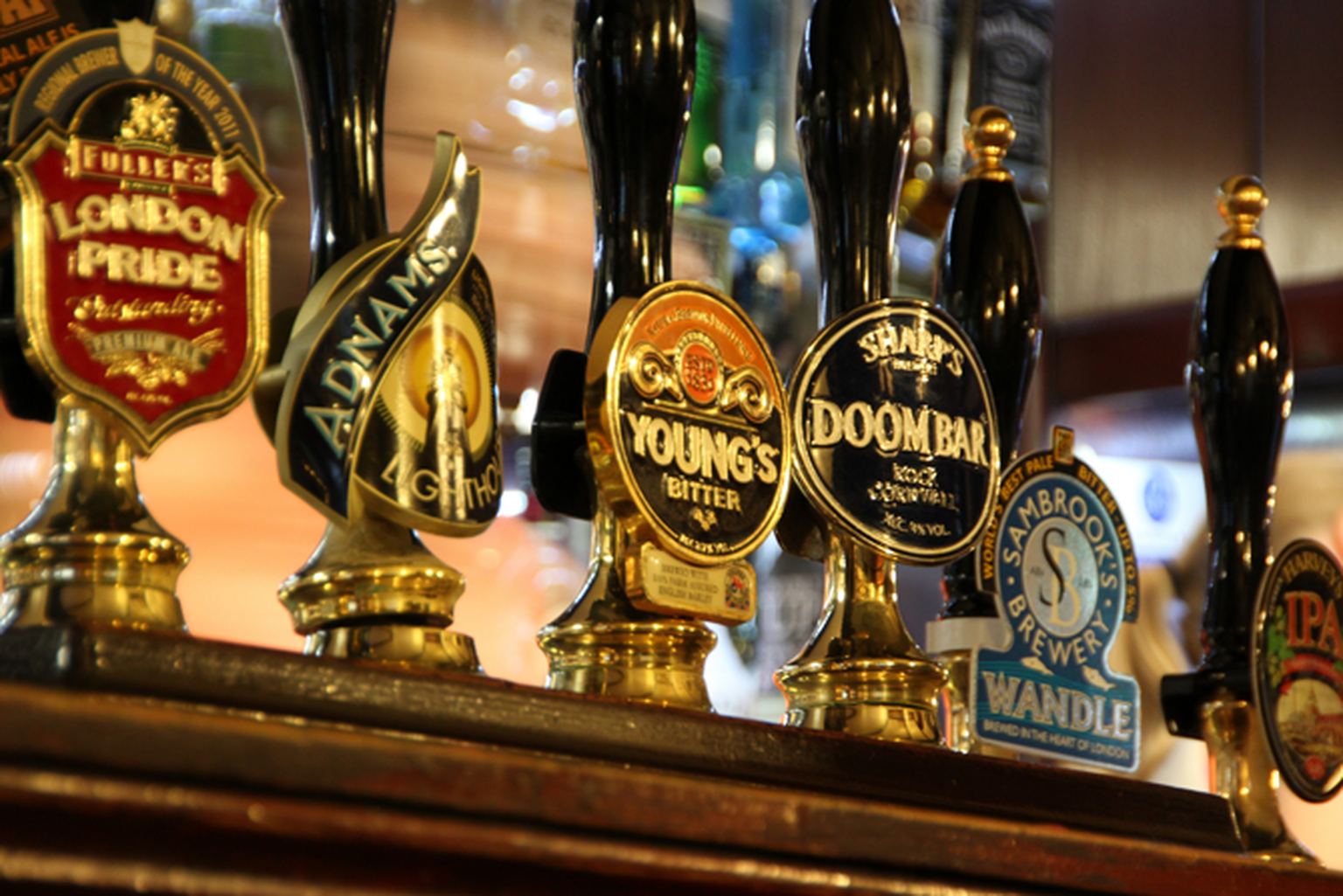 Premier League punishes pirate publicans: Non-Sky and BT systems still verboten
