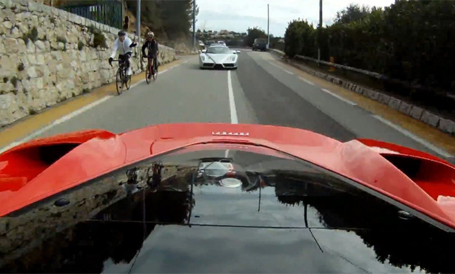Ferrari LaFerrari vs Enzo video deserves your attention