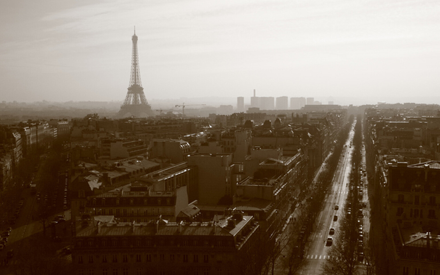 Car and motorcycle ban in Paris