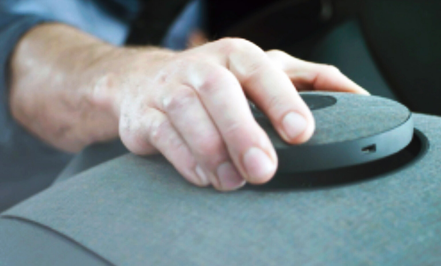 Harman Infinity Voyager Drive is an in-car Bluetooth speaker you can take with you