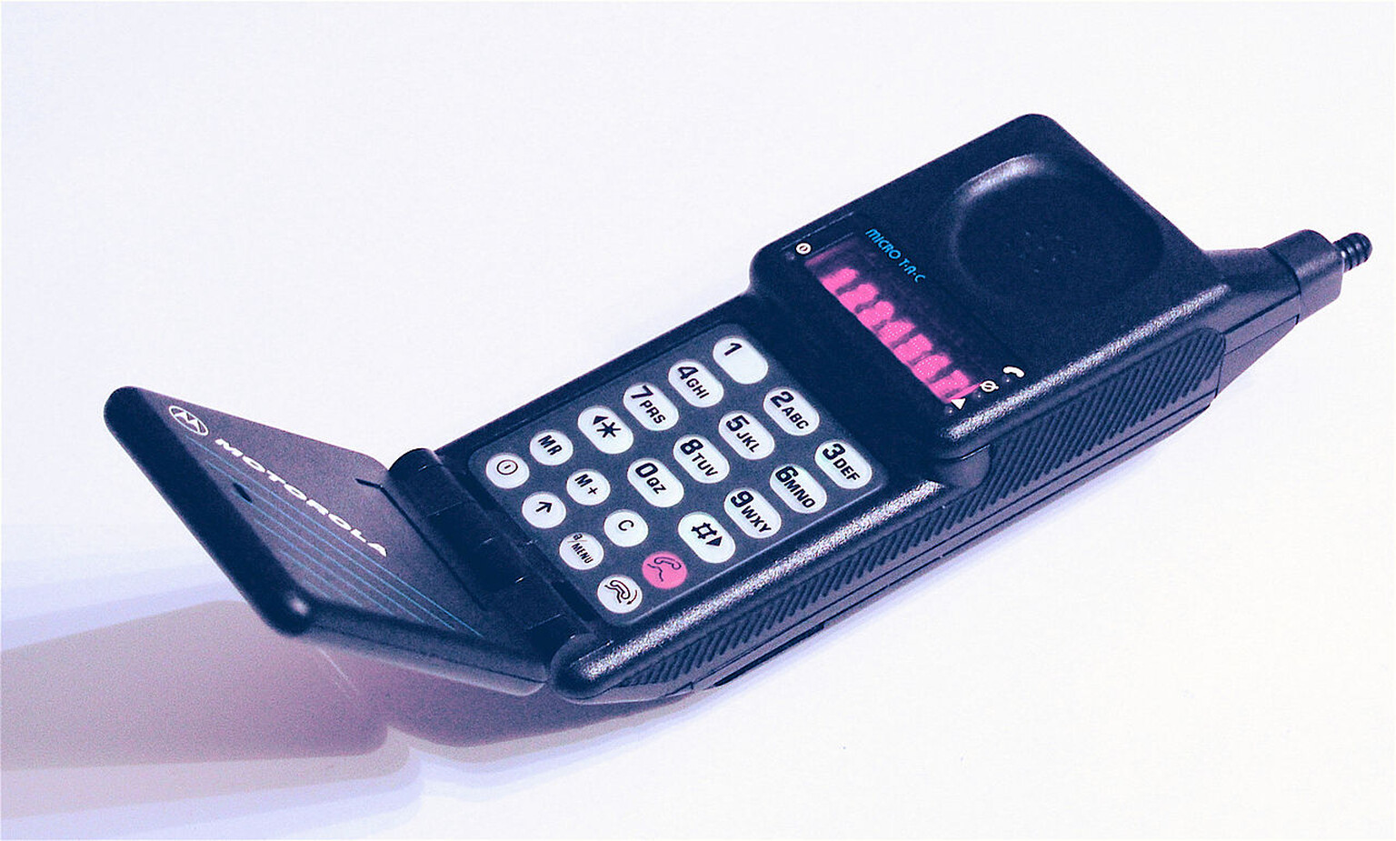 Flip Phones: Why do people still love the clamshell?