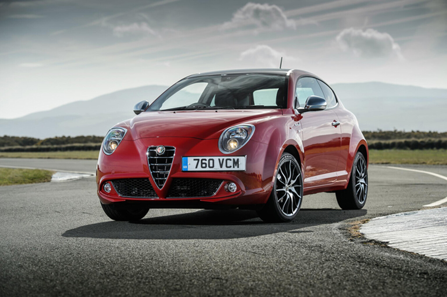 2014 Alfa Romeo MiTo images, specs and UK price