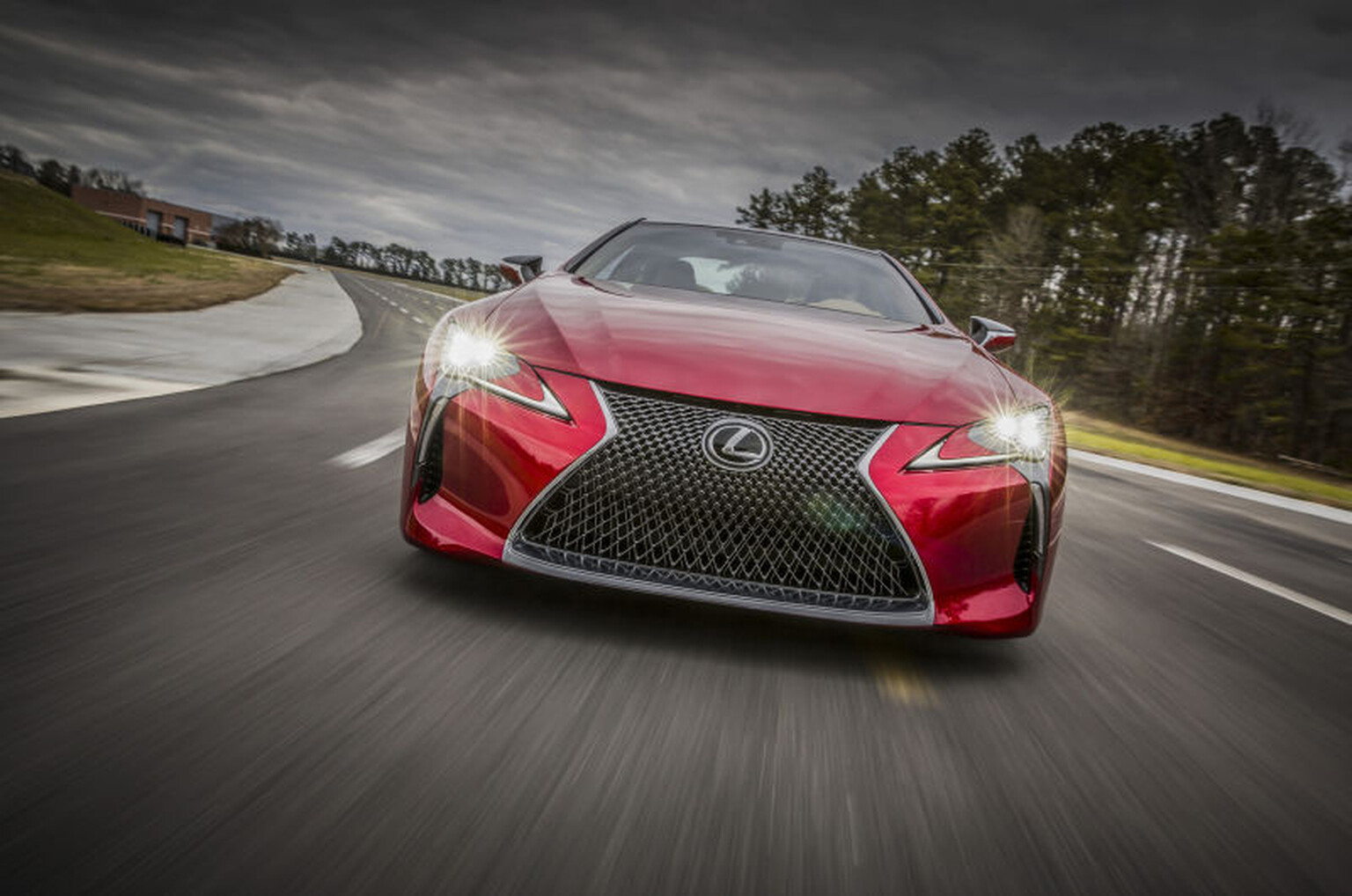 Lexus LC500 wants to impress you with a 467bhp V8