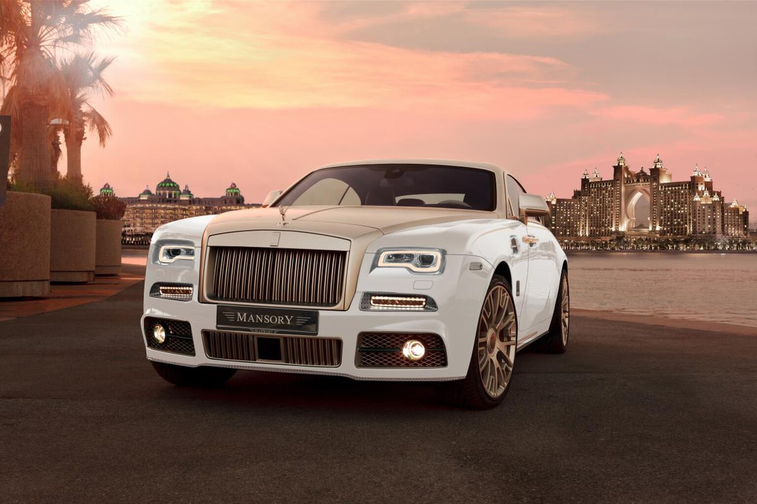 Mansory RR Wraith Palm 999 Edition is a gold-plated Wraith