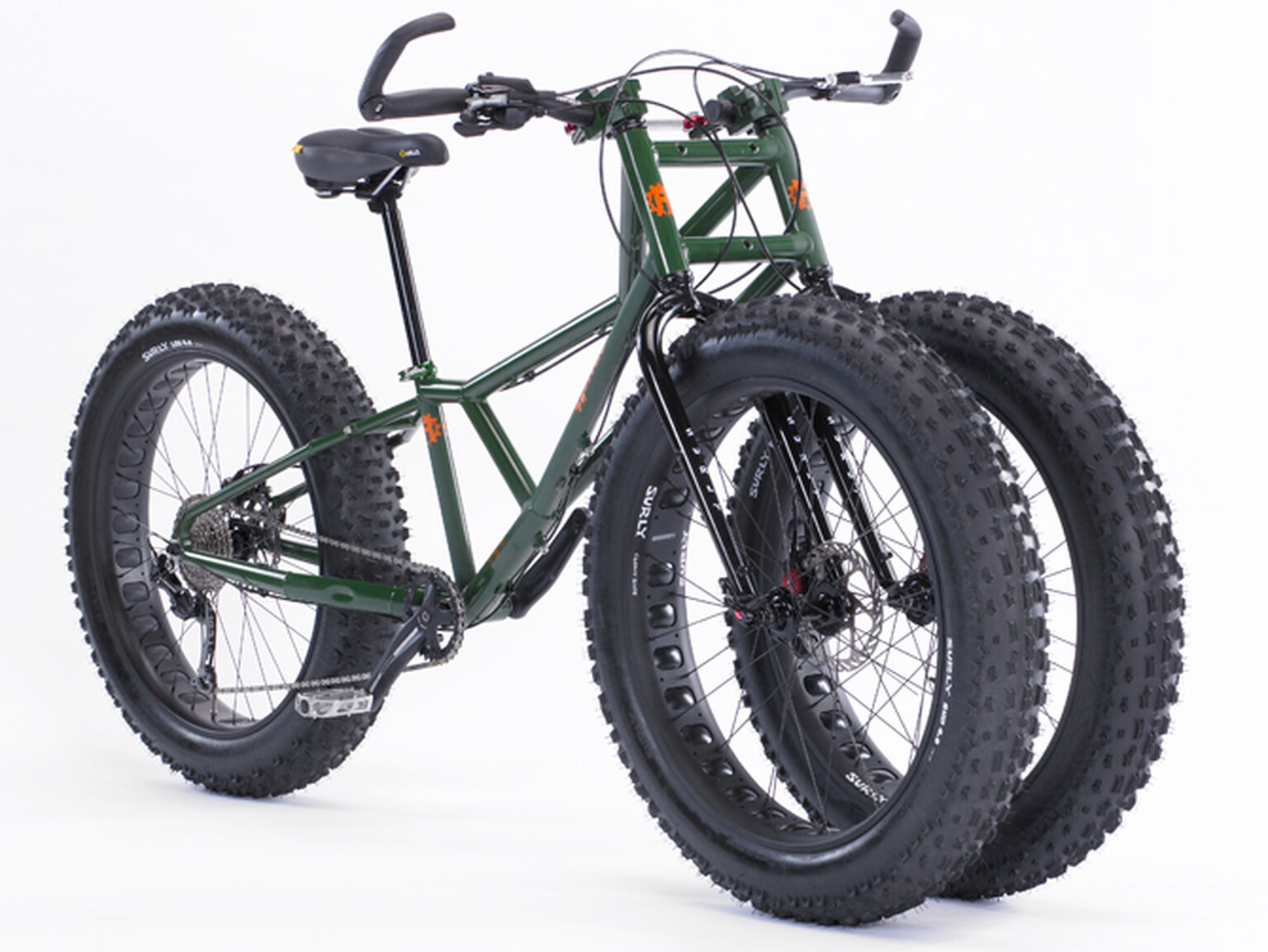 Juggernaut three-wheeler will have fellow commuters reeling in fear