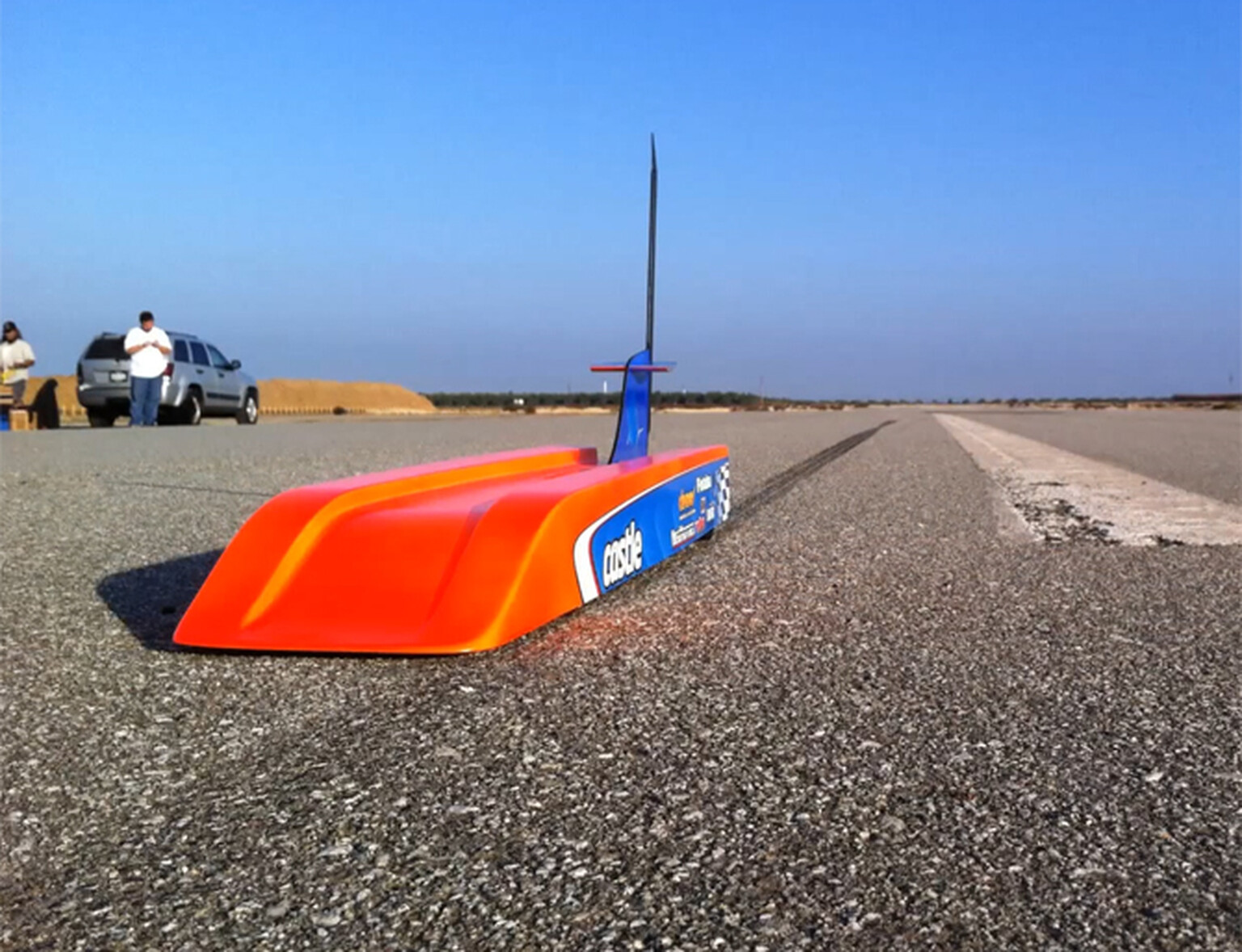 Meet the remote control car that is faster than a Jaguar F-Type