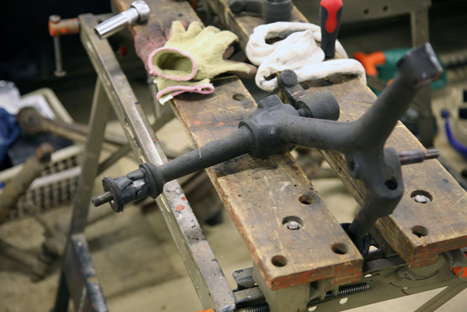 UK wastes £285 million a year on car servicing