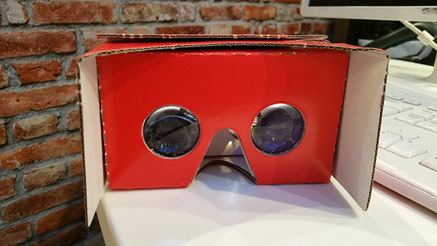 Virgin Media House Party immerses in Gear VR-friendly Vivid 200Mbps ad