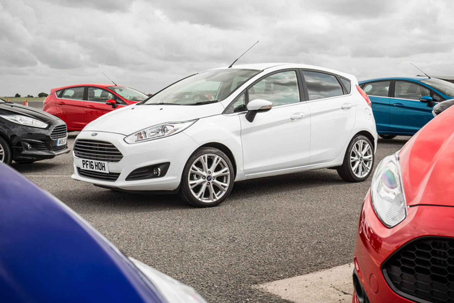 What are the best-selling cars of 2016 so far?