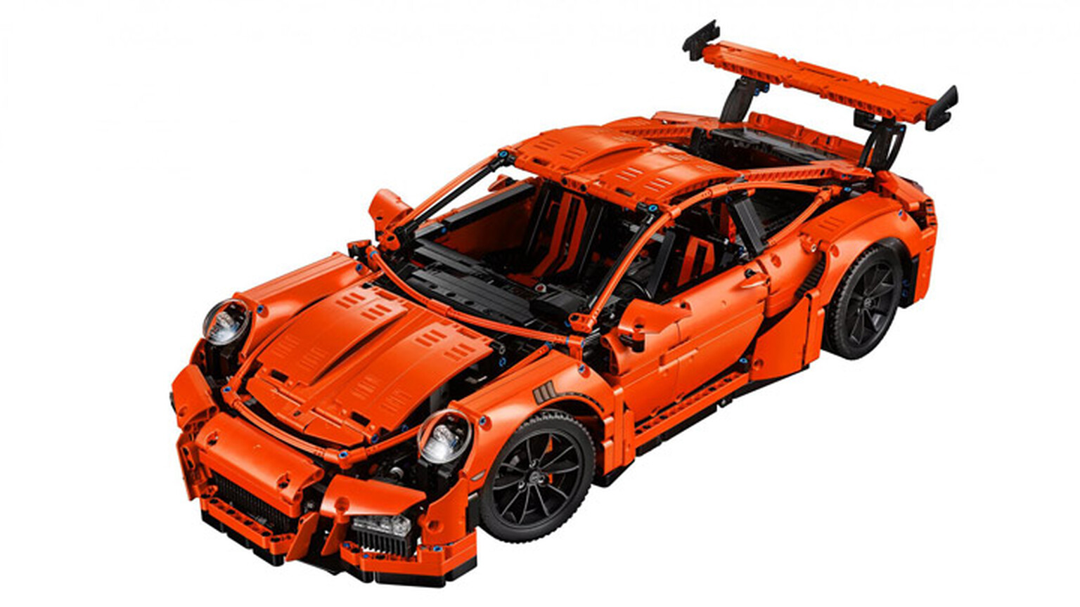 Lego Technic Porsche 911 GT3 RS is 2,704 pieces of awesome