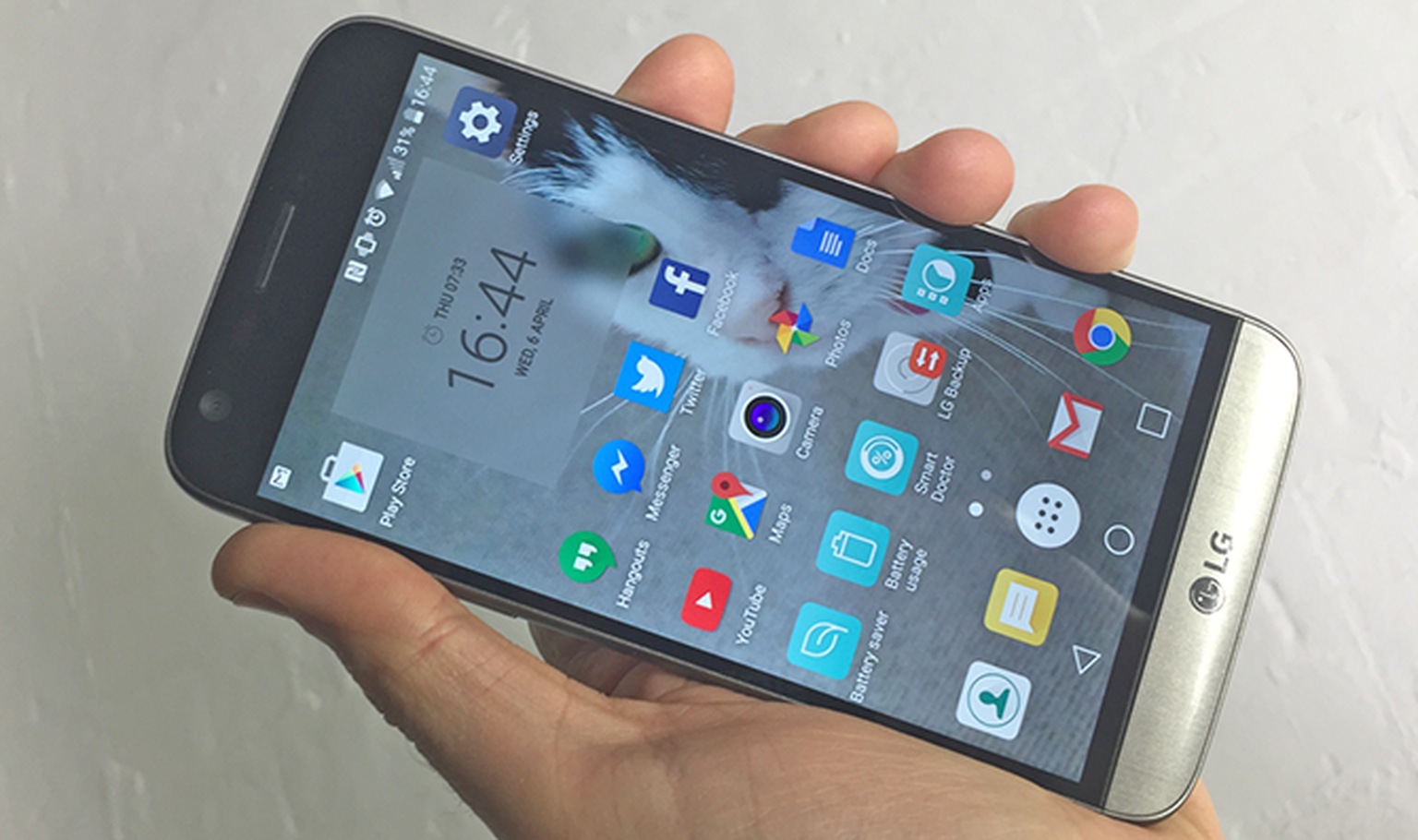 Competition: Win an LG G5 and a 32-inch LG TV with Virgin Media Mobile