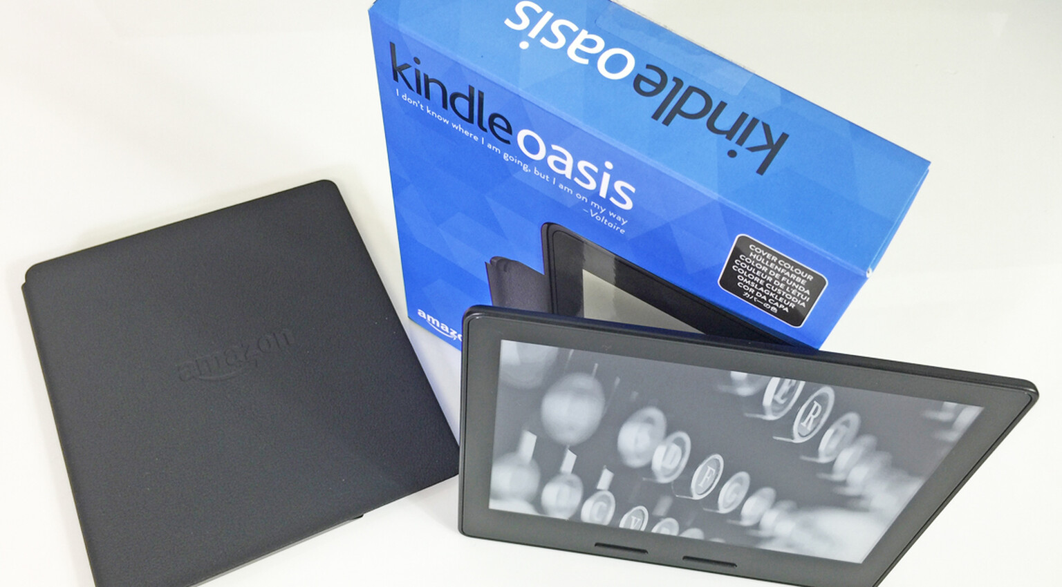 Kindle Oasis Unboxing and Hands-On Review