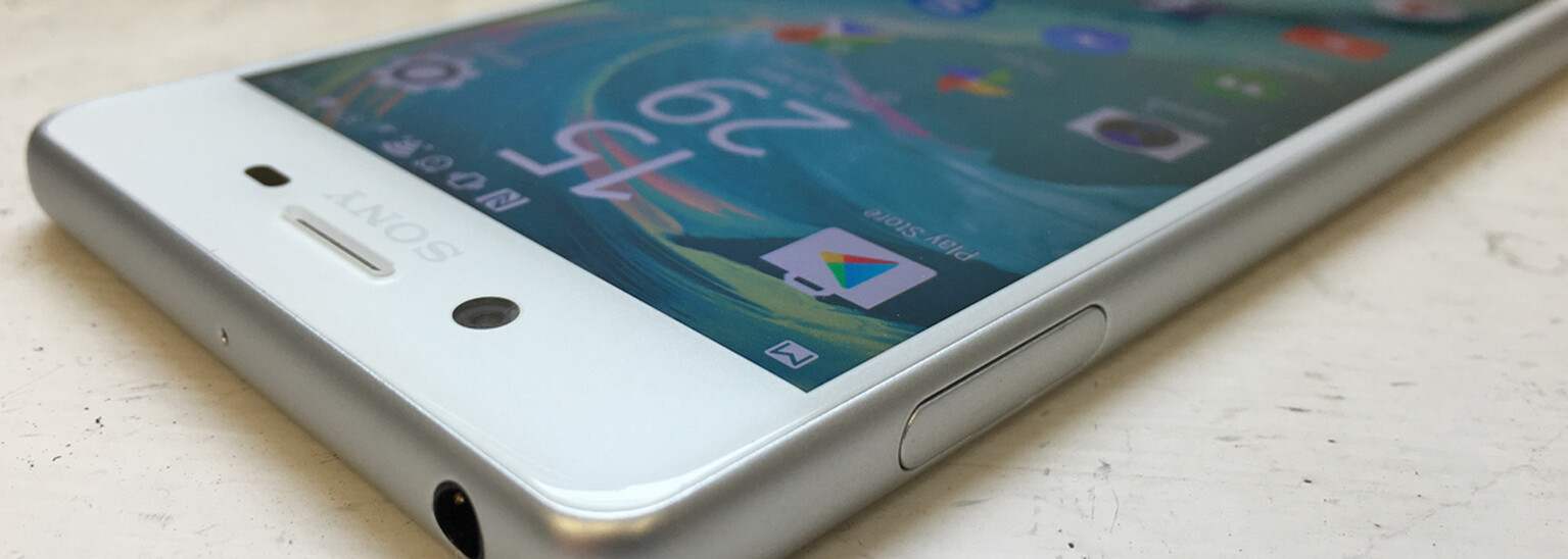 Sony Xperia X Review: In Depth