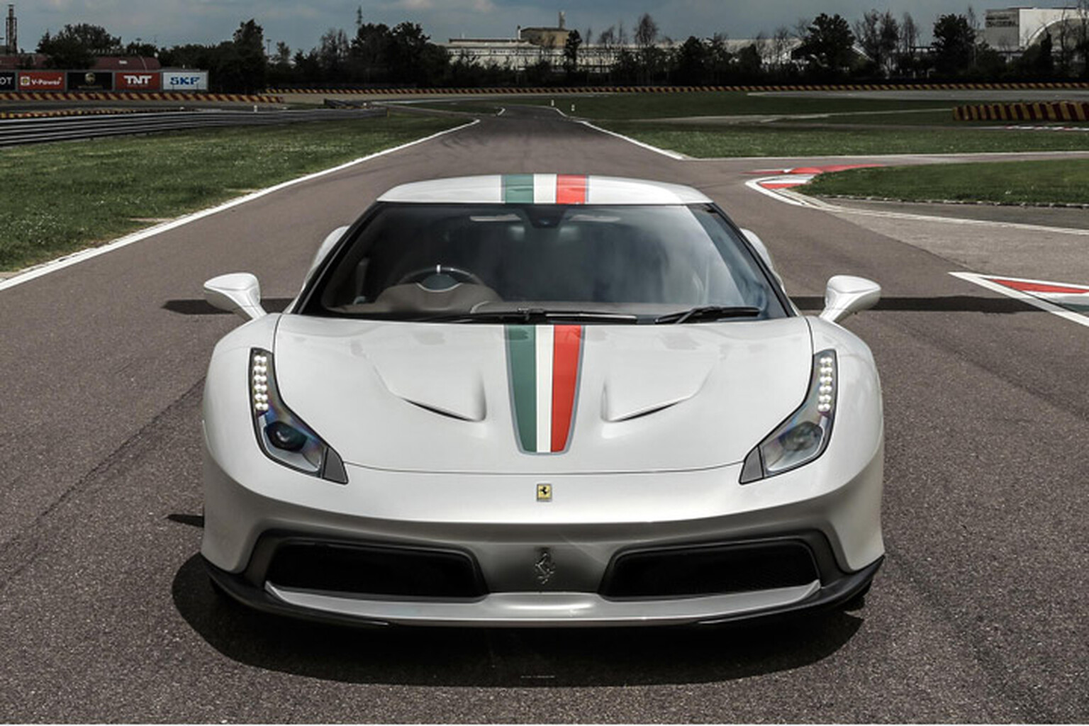 Ferrari 458 MM Speciale is a unique nod to the 1984 Ferrari GTO