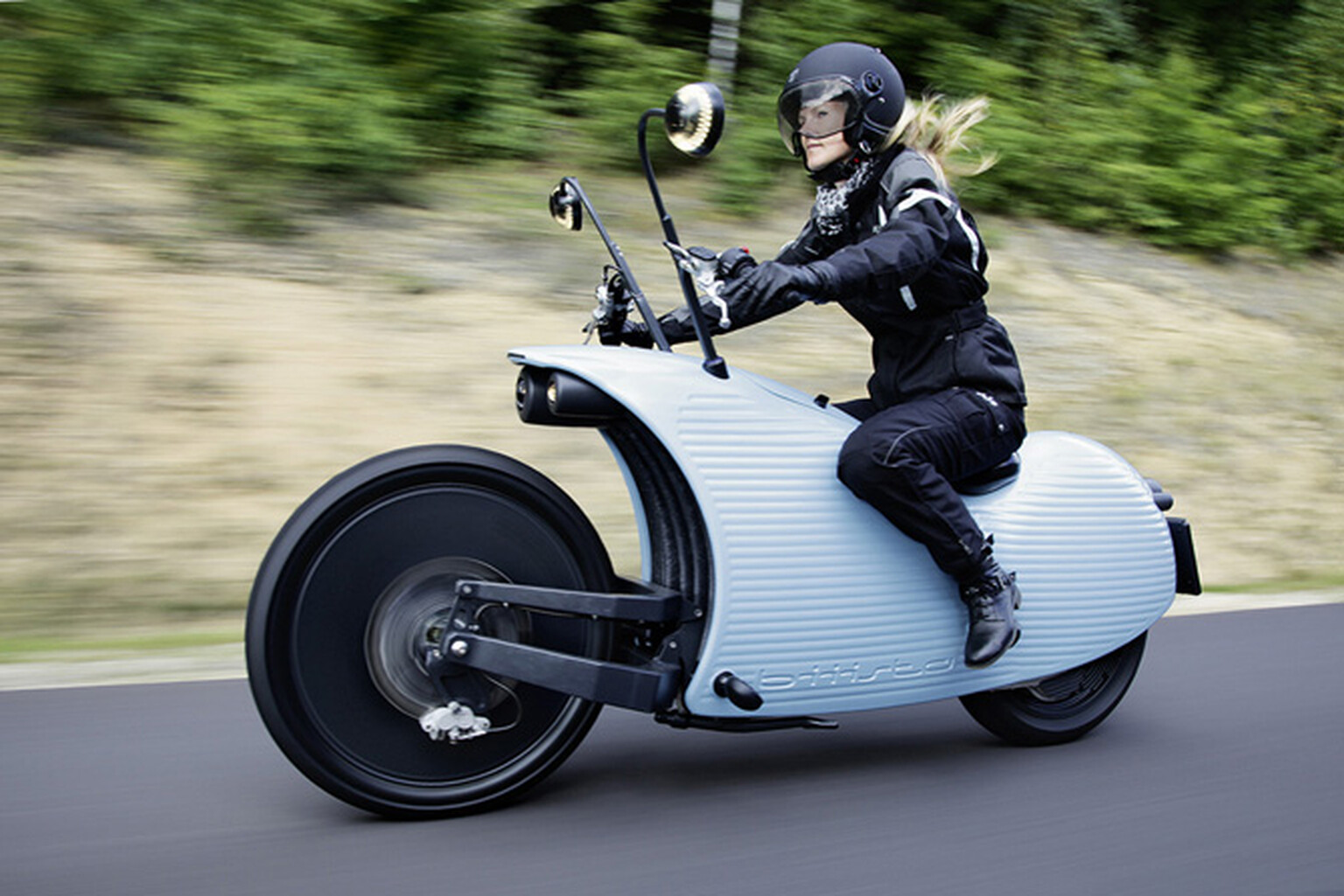Johammer J1 electric motorcycle looks like a snail, goes like a cheetah