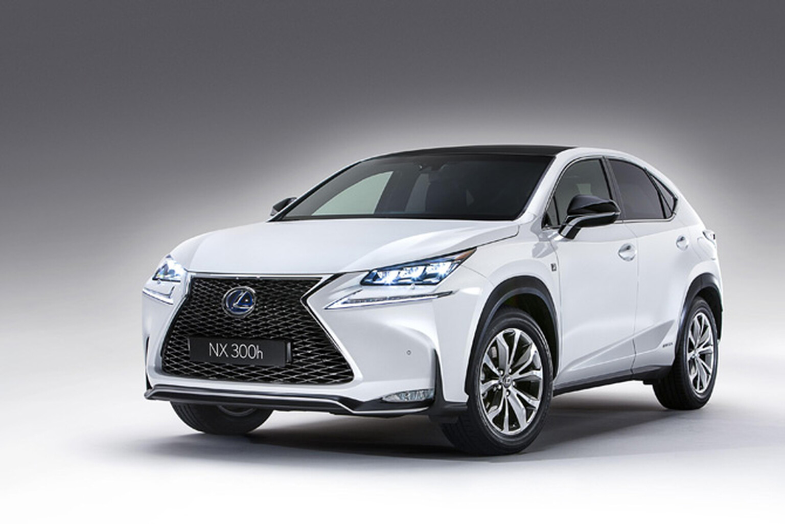 Lexus NX 4x4 crossover to take on the Range Rover Evoque