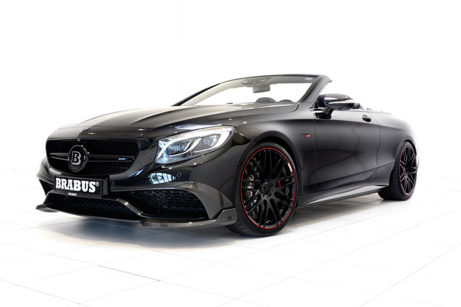 Brabus 850 6.0 Cabrio wants to be the fastest four-seater convertible... in the world