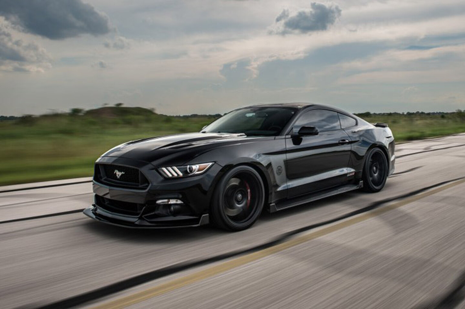 Hennessey 25th Anniversary Edition HPE800 is the Ford Mustang of dreams