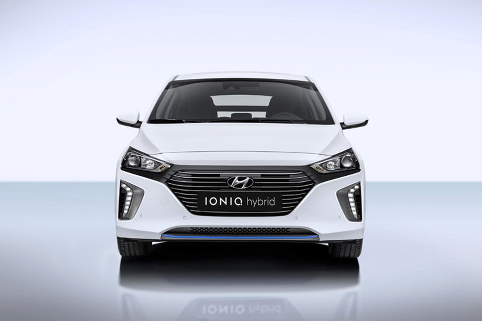 Hyundai Ioniq Hybrid undercuts the Toyota Prius