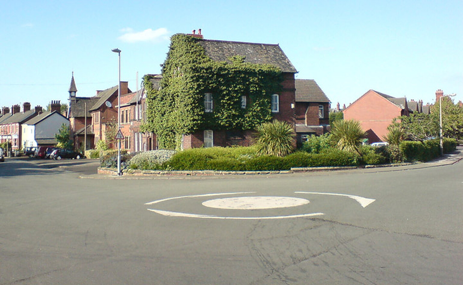 Mini roundabouts could replace T-junctions to make life safer for older drivers