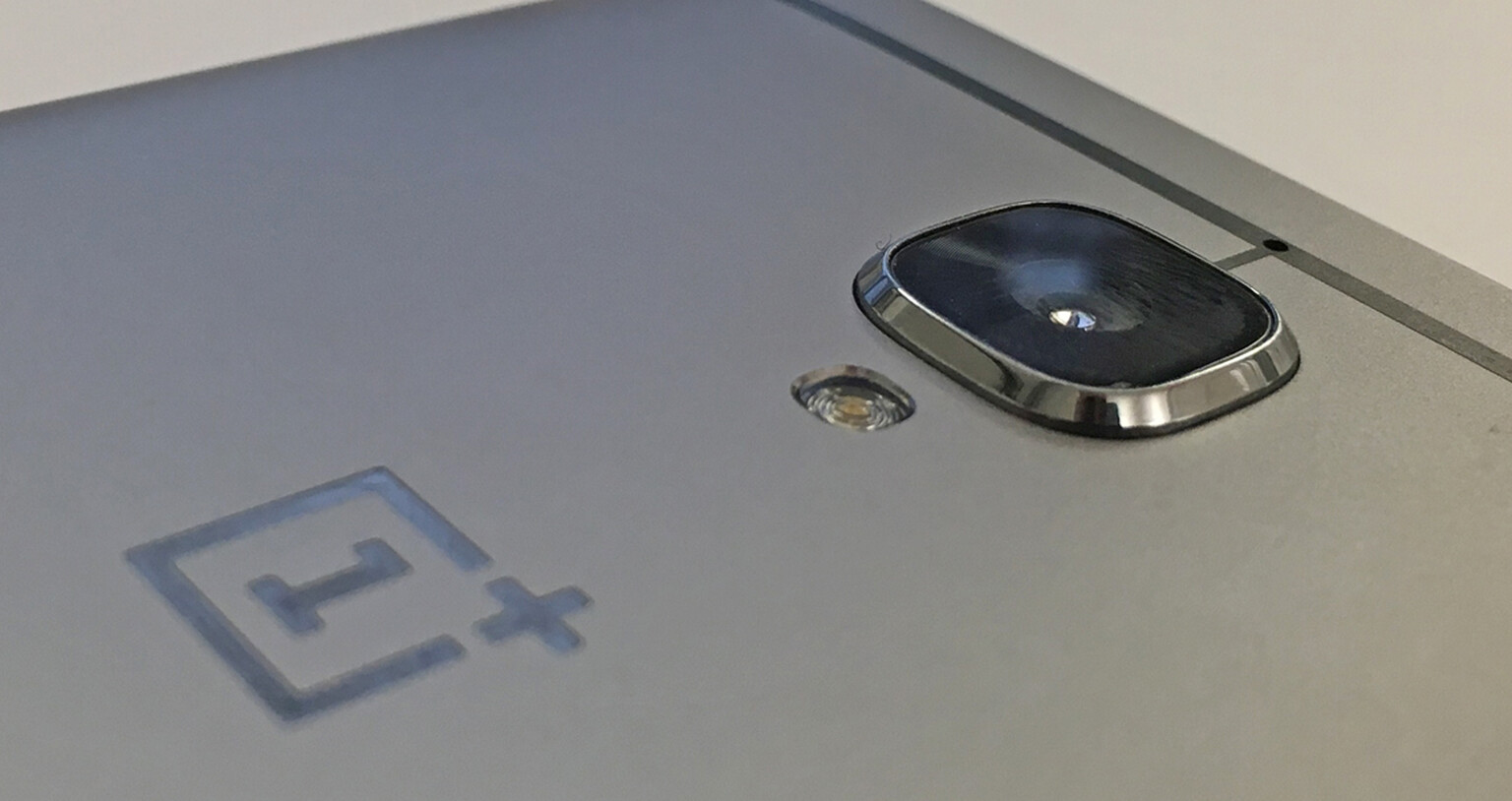 Try out the OnePlus 3 on the official Euro Tour 2016