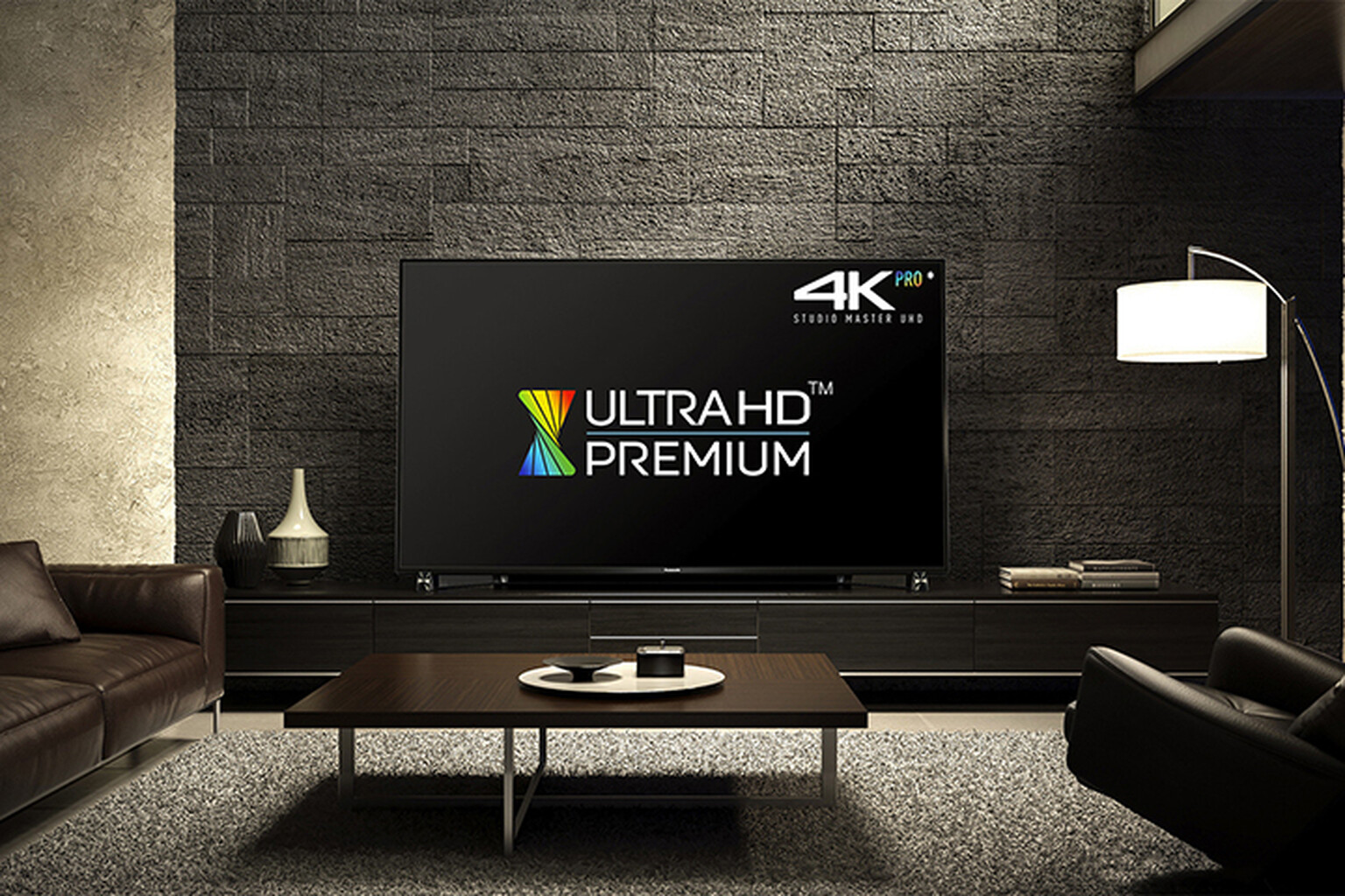 How can I stream or watch HDR movies and TV shows?